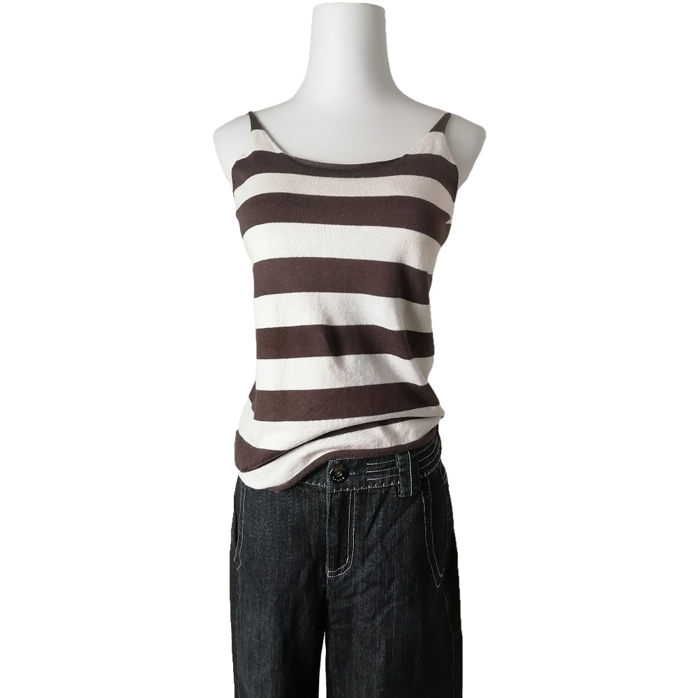 ☕️ brown and white striped sleeveless top